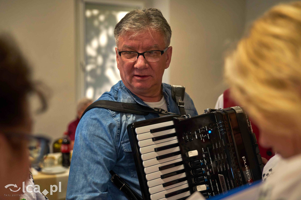 SAMOTNOŚĆ odchodzi w odstawkę