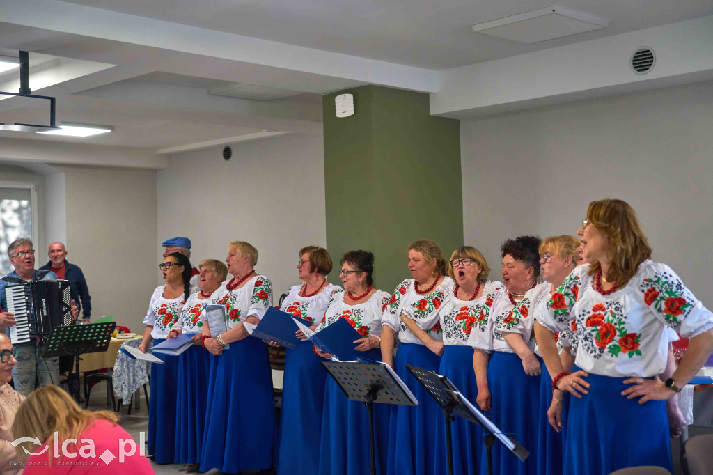 SAMOTNOŚĆ odchodzi w odstawkę