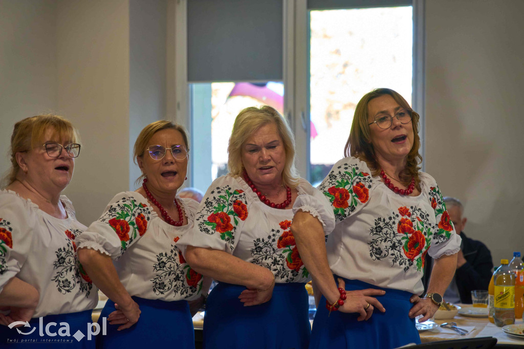 SAMOTNOŚĆ odchodzi w odstawkę