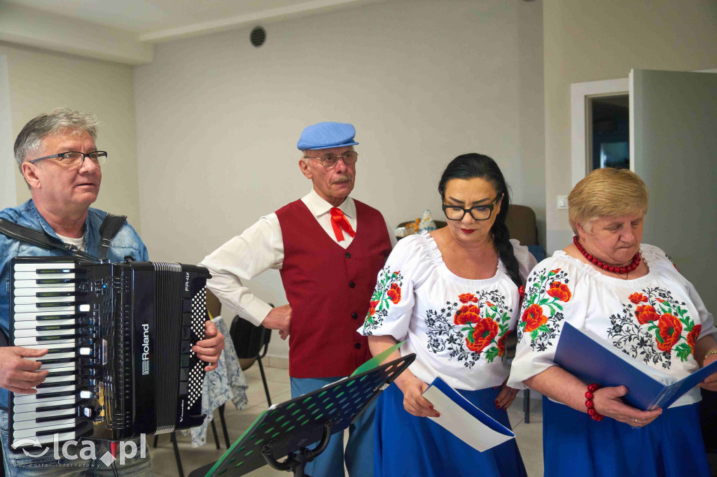 SAMOTNOŚĆ odchodzi w odstawkę