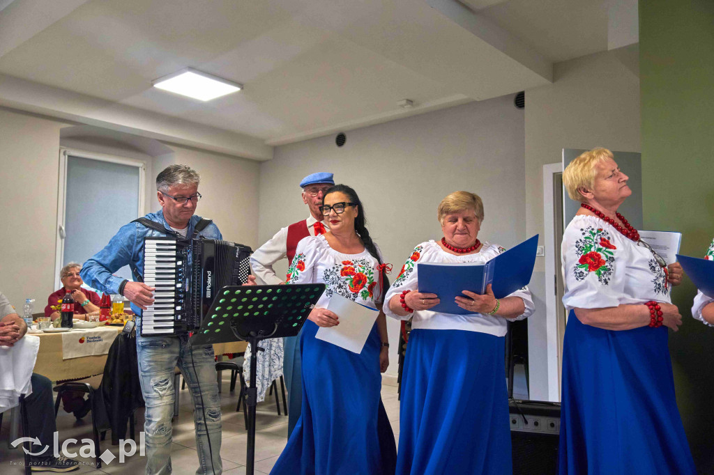 SAMOTNOŚĆ odchodzi w odstawkę