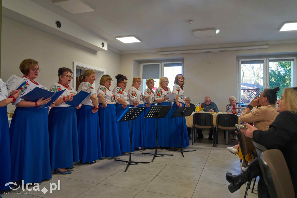 SAMOTNOŚĆ odchodzi w odstawkę