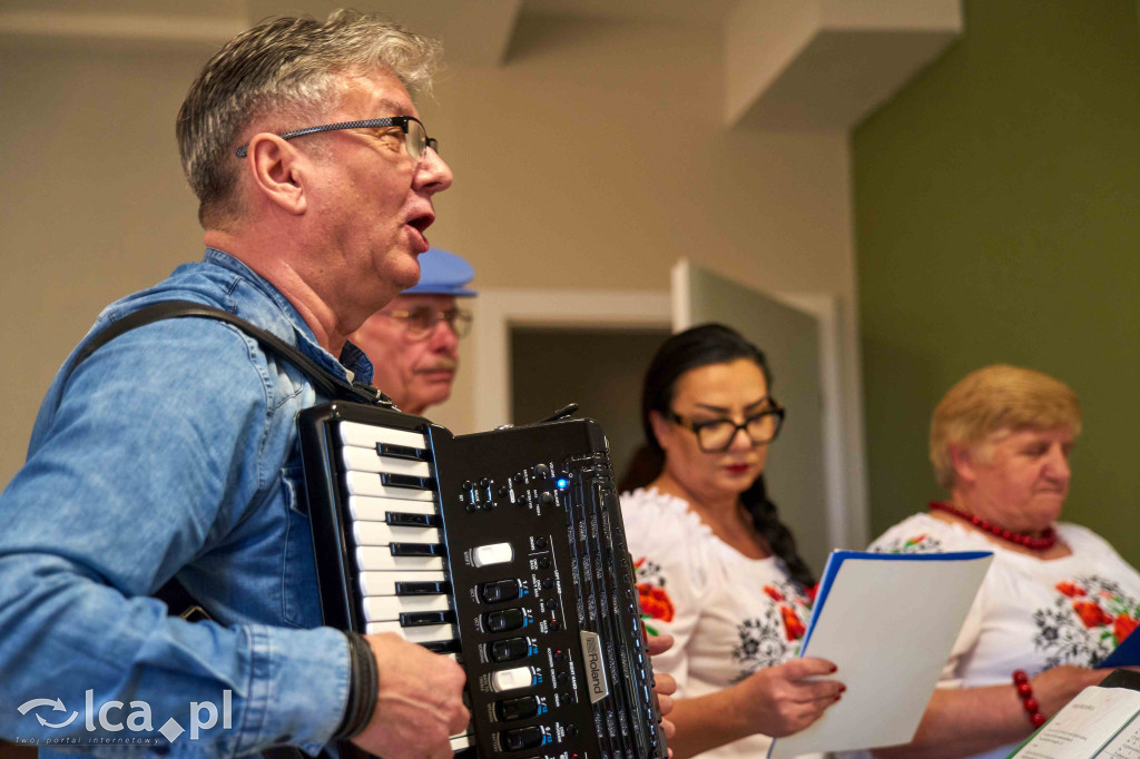 SAMOTNOŚĆ odchodzi w odstawkę