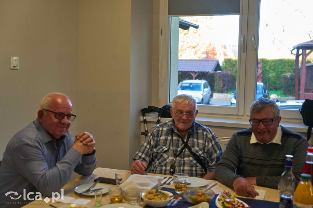 SAMOTNOŚĆ odchodzi w odstawkę