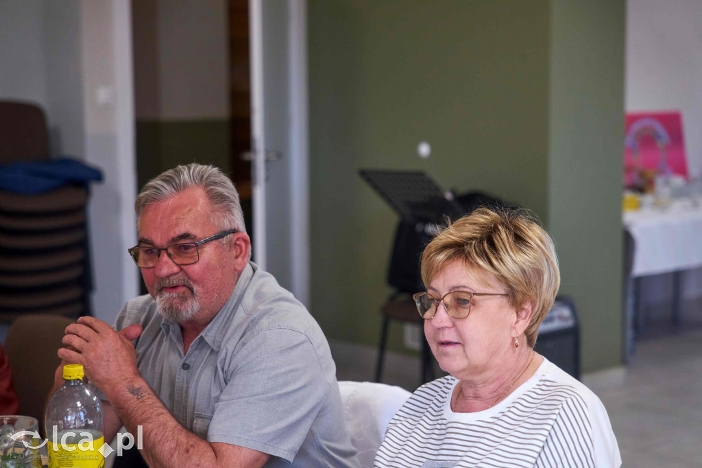 SAMOTNOŚĆ odchodzi w odstawkę