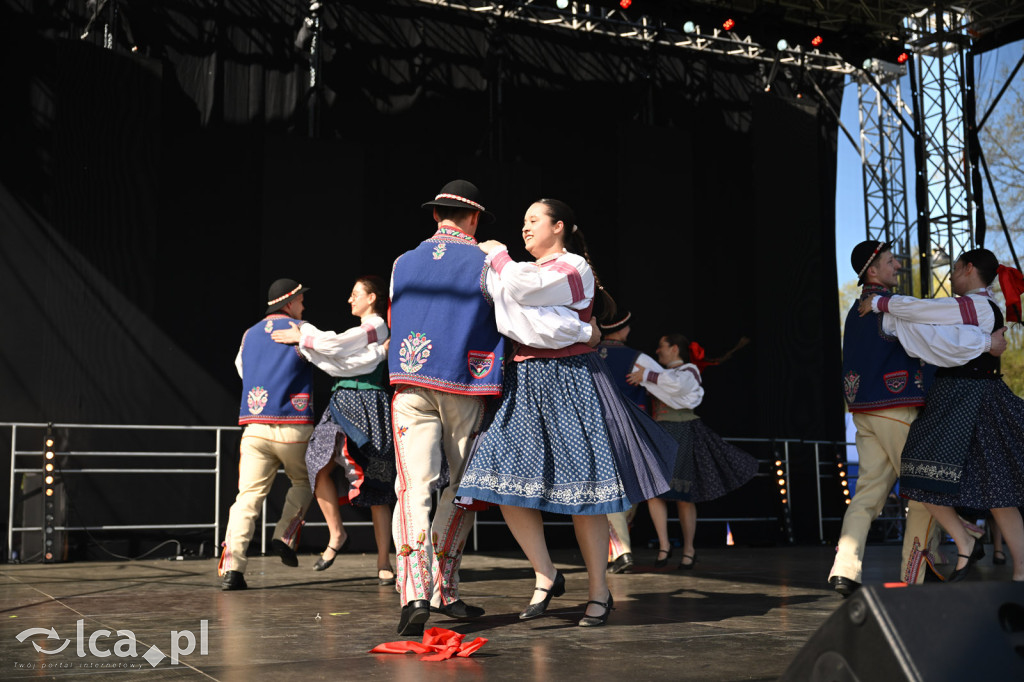 Majówka w rytmie barwnego folkloru