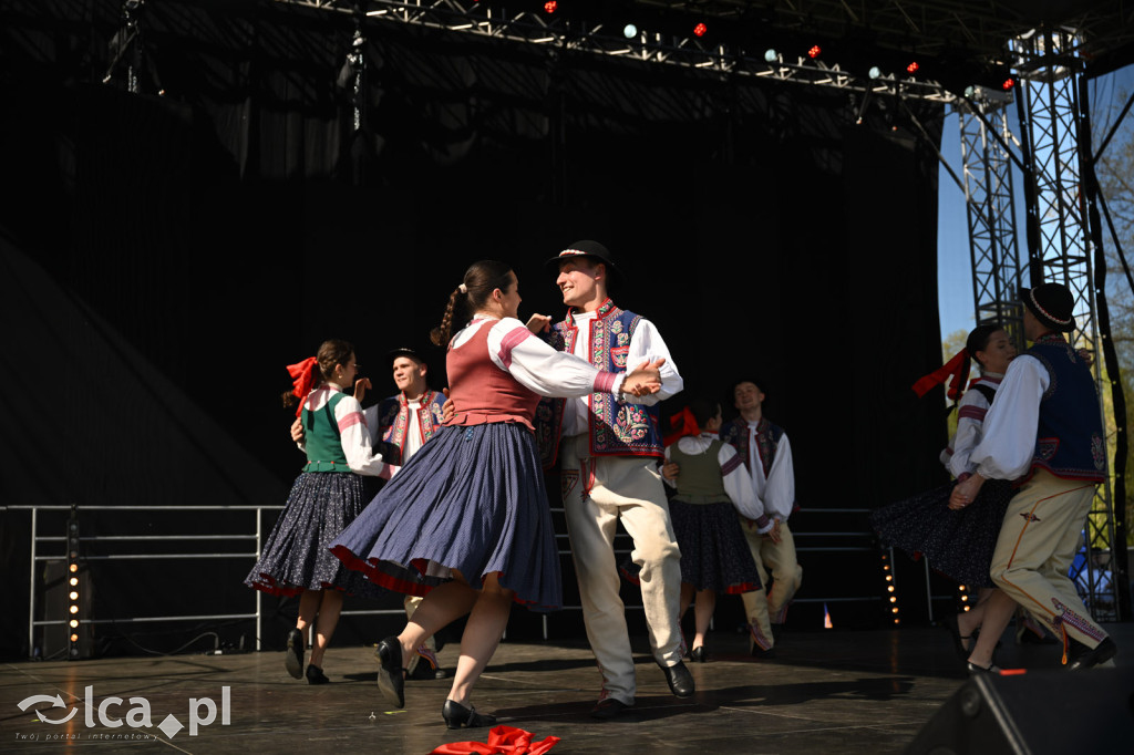Majówka w rytmie barwnego folkloru
