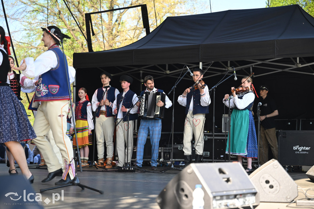 Majówka w rytmie barwnego folkloru