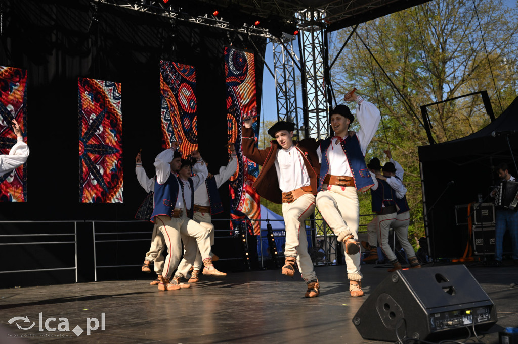 Majówka w rytmie barwnego folkloru