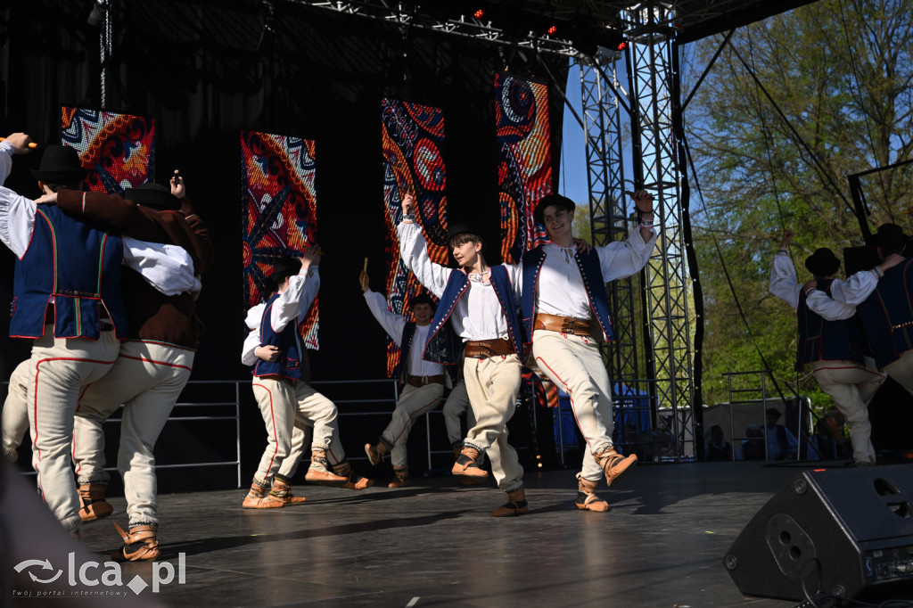Majówka w rytmie barwnego folkloru