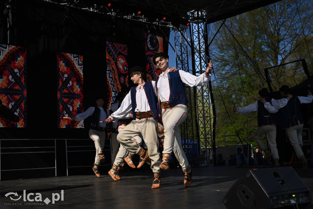 Majówka w rytmie barwnego folkloru