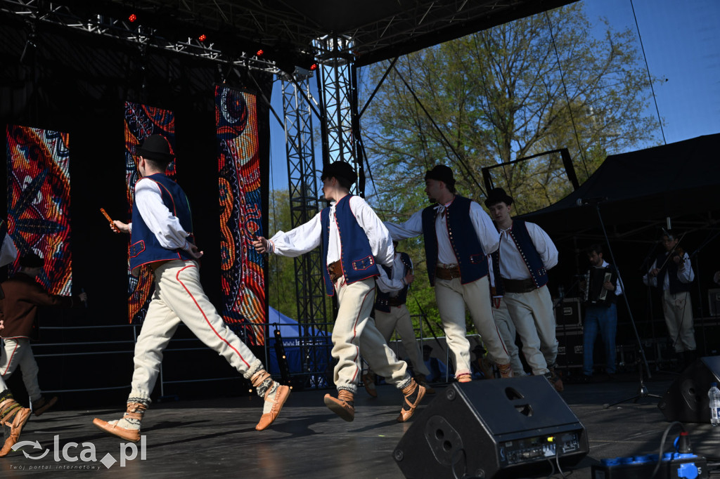 Majówka w rytmie barwnego folkloru
