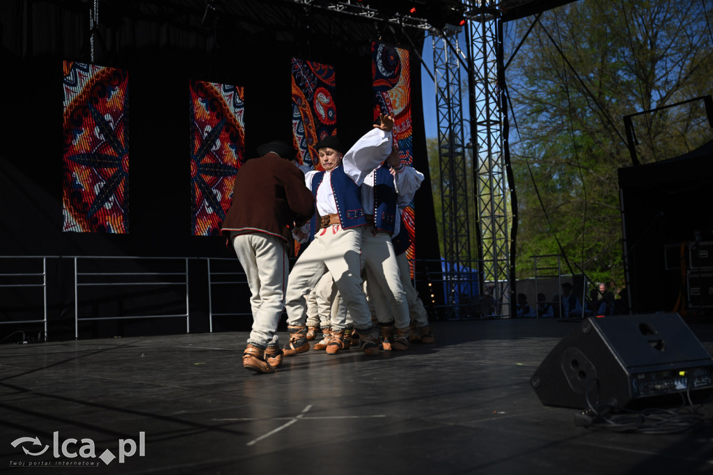 Majówka w rytmie barwnego folkloru