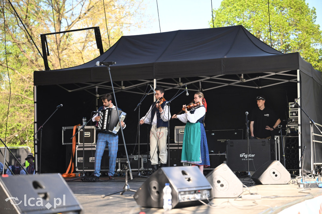 Majówka w rytmie barwnego folkloru