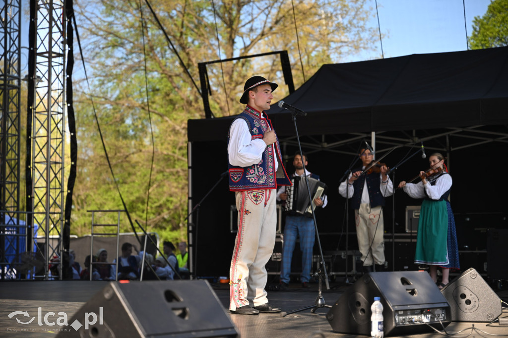 Majówka w rytmie barwnego folkloru