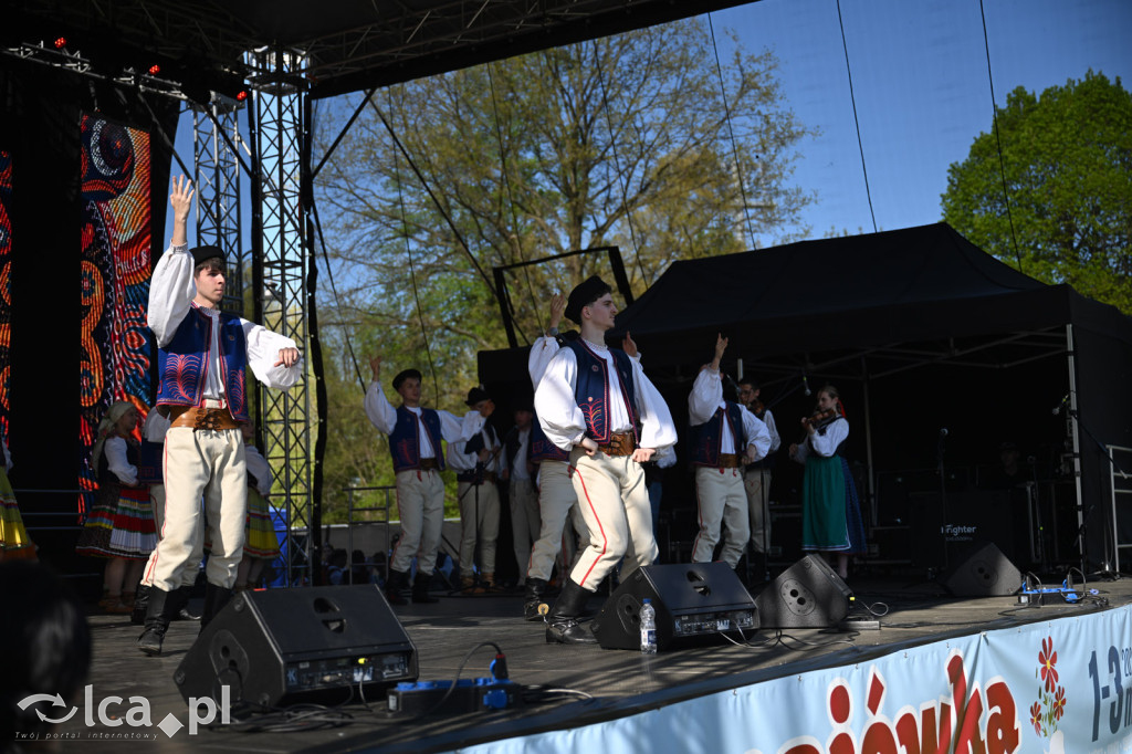 Majówka w rytmie barwnego folkloru