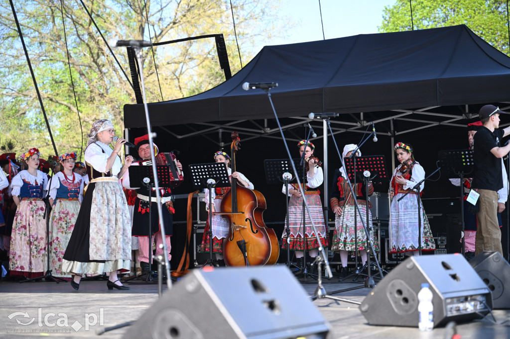Majówka w rytmie barwnego folkloru