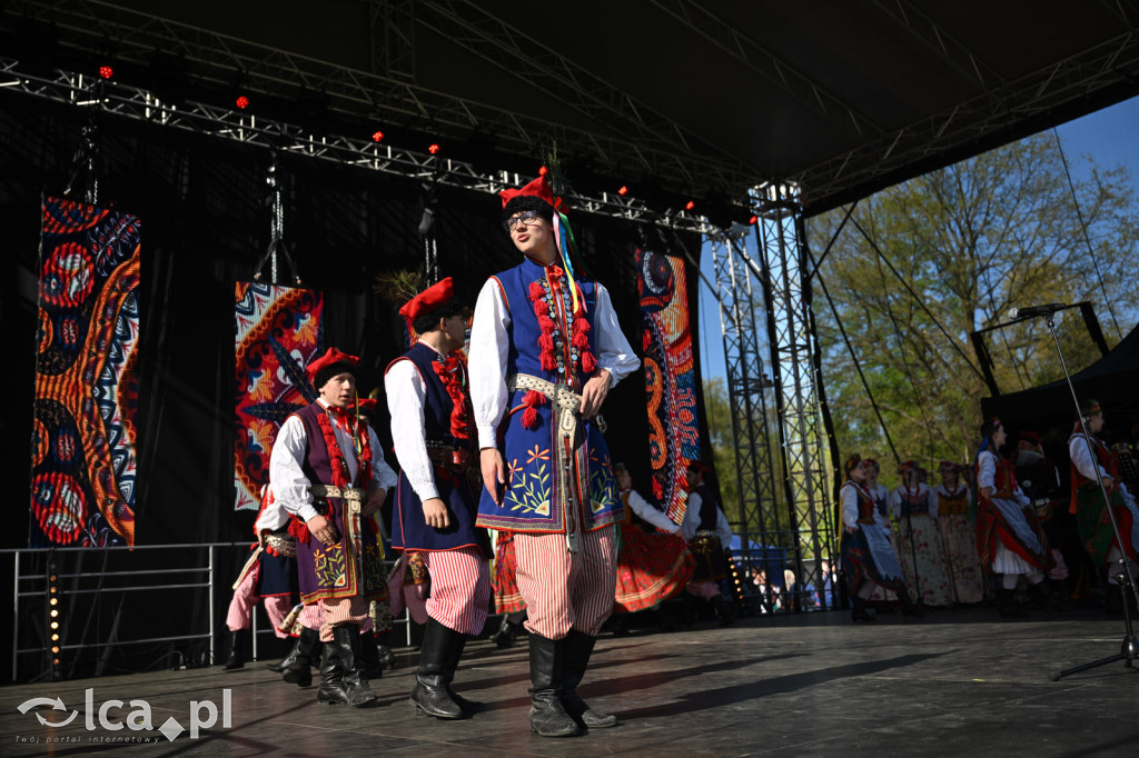 Majówka w rytmie barwnego folkloru