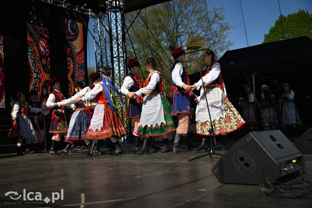 Majówka w rytmie barwnego folkloru