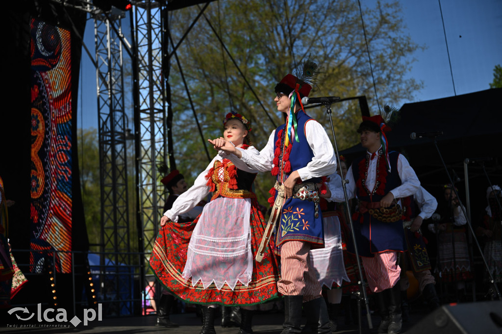 Majówka w rytmie barwnego folkloru