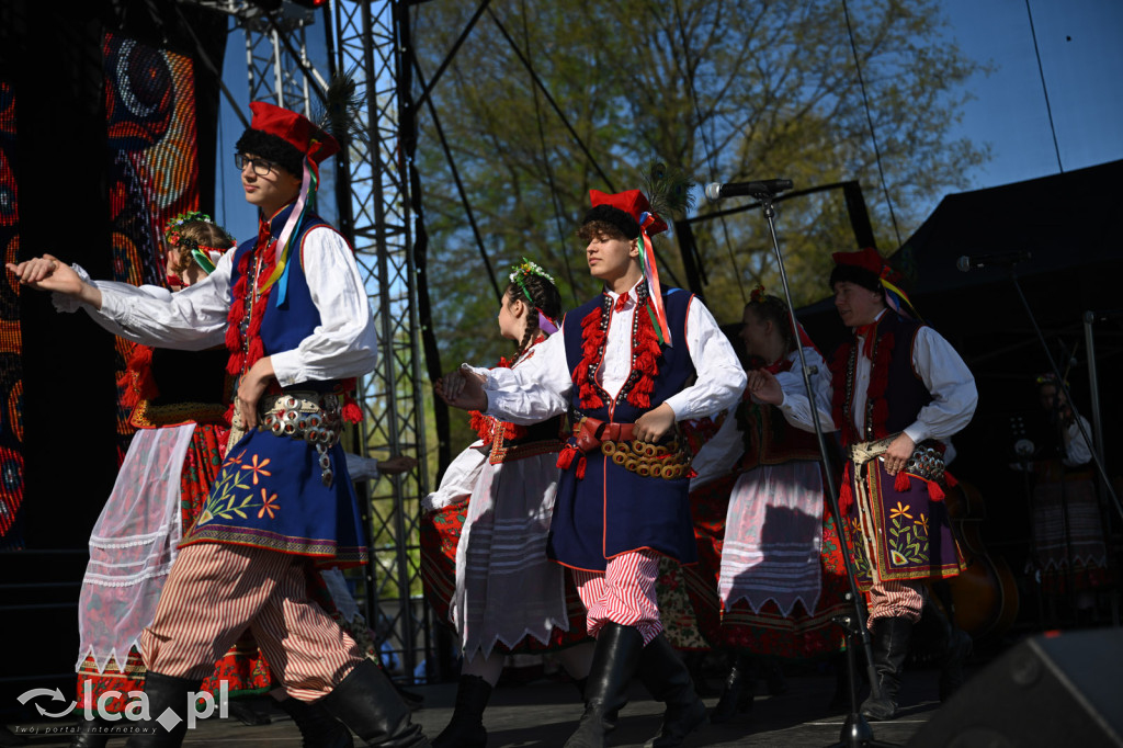 Majówka w rytmie barwnego folkloru