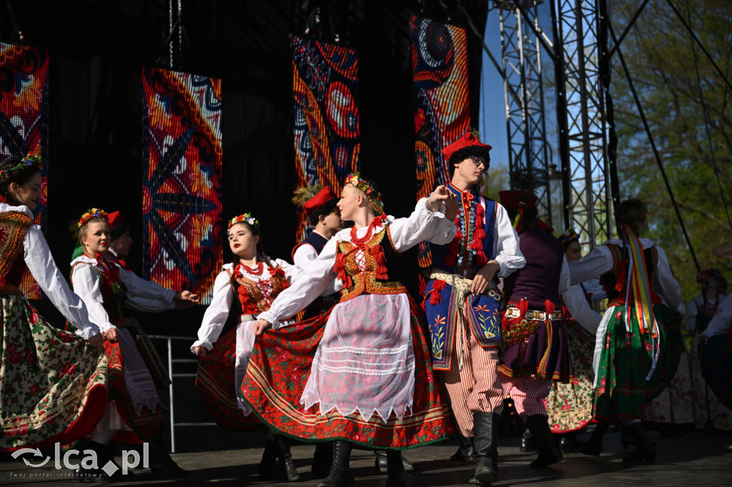 Majówka w rytmie barwnego folkloru