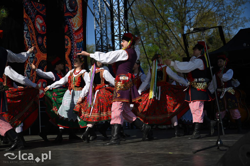 Majówka w rytmie barwnego folkloru