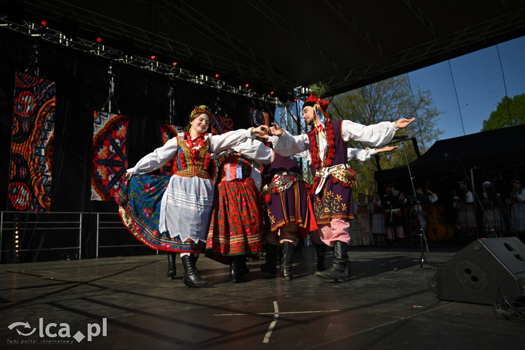 Majówka w rytmie barwnego folkloru