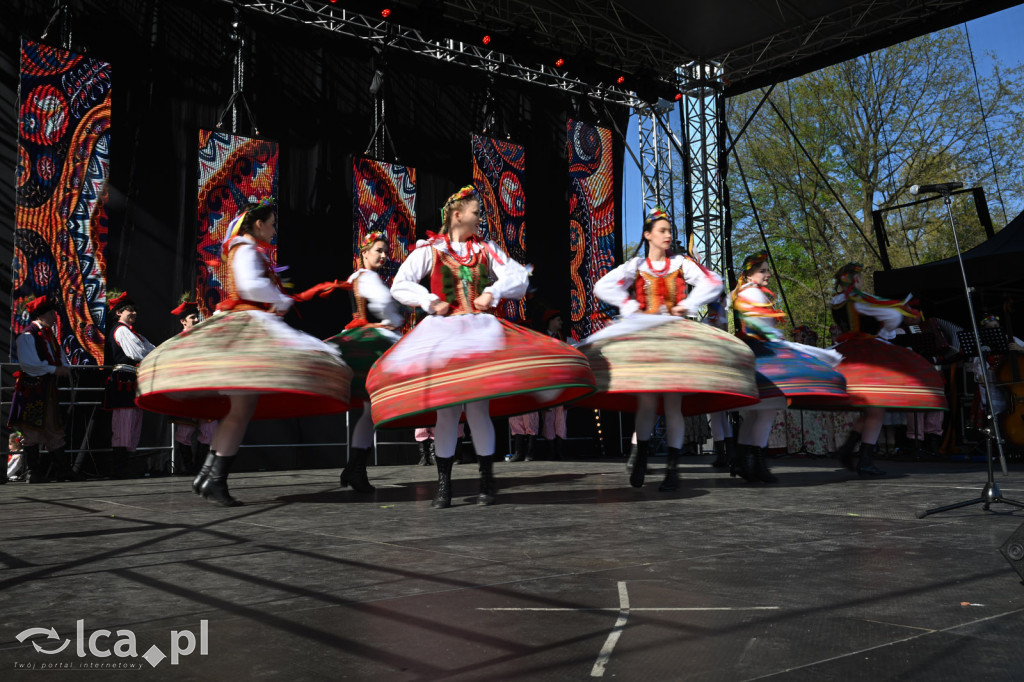 Majówka w rytmie barwnego folkloru