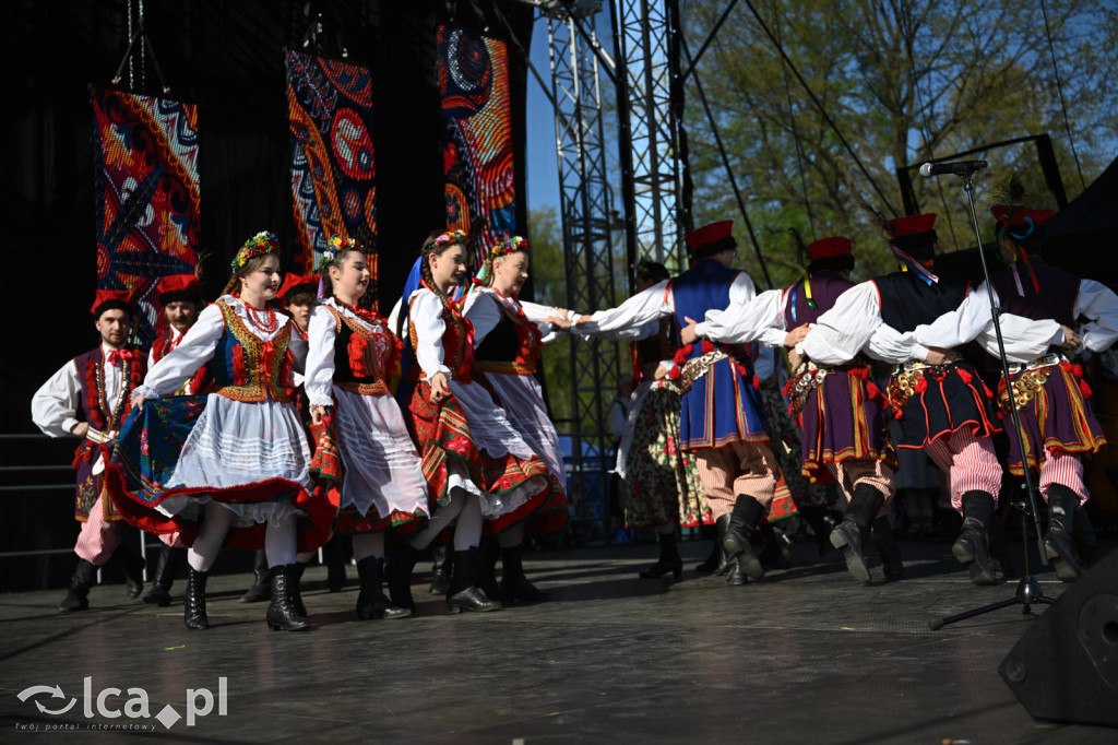 Majówka w rytmie barwnego folkloru