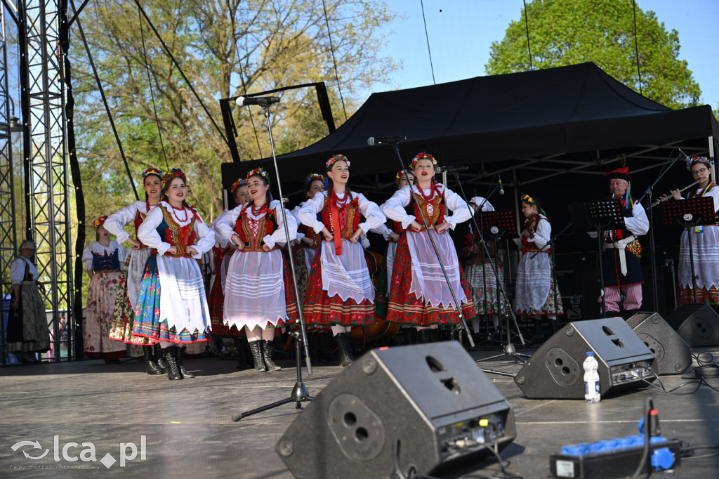 Majówka w rytmie barwnego folkloru