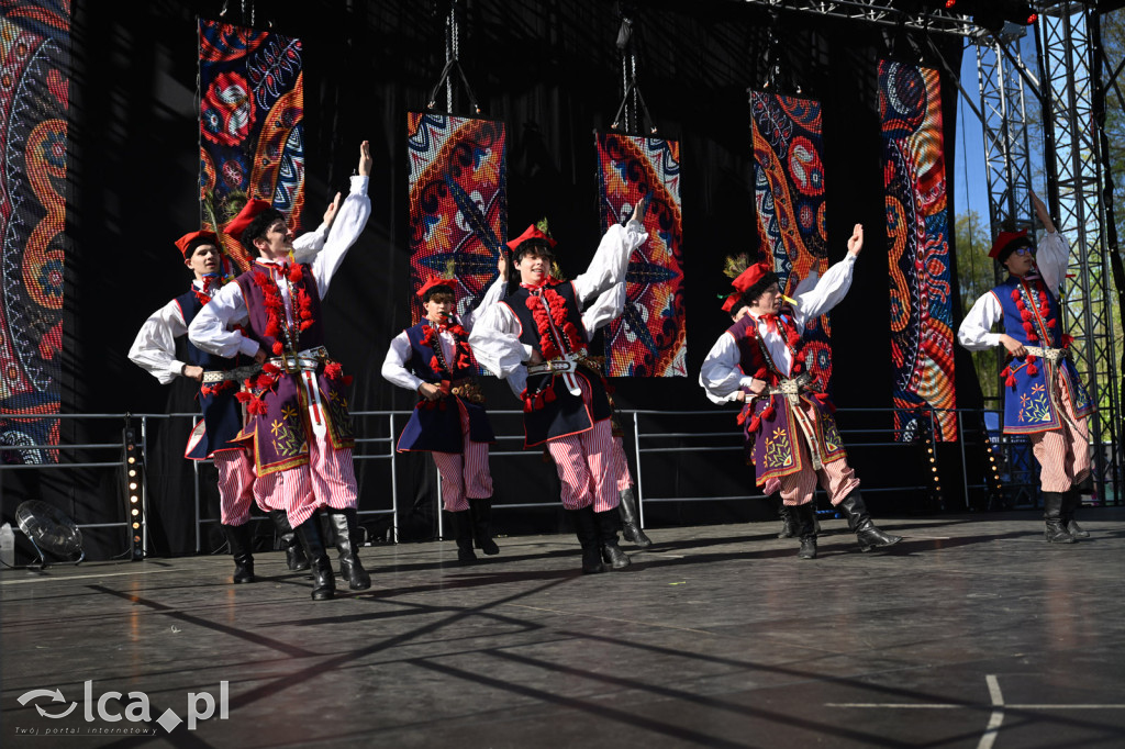 Majówka w rytmie barwnego folkloru