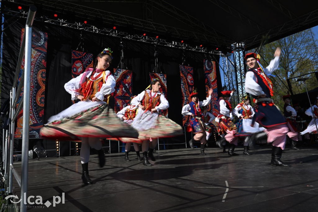 Majówka w rytmie barwnego folkloru