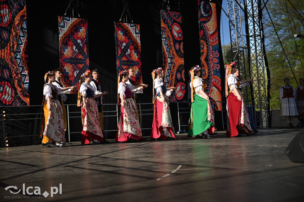 Majówka w rytmie barwnego folkloru
