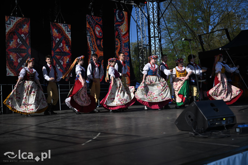 Majówka w rytmie barwnego folkloru