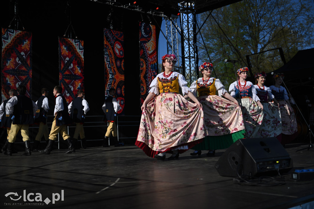 Majówka w rytmie barwnego folkloru