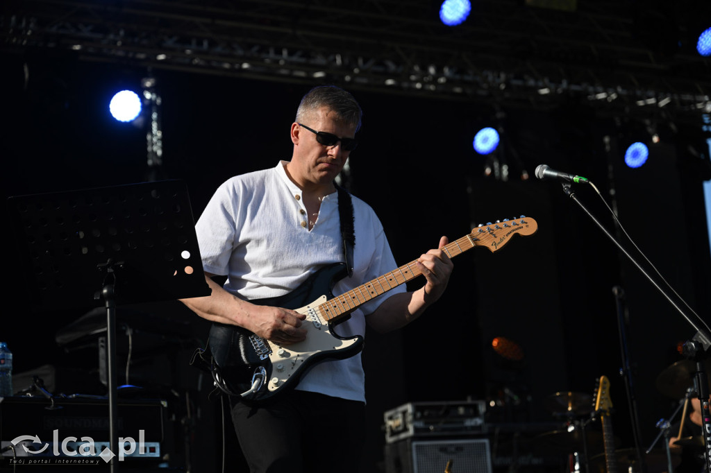 Moodglass i The Wonderland na początek