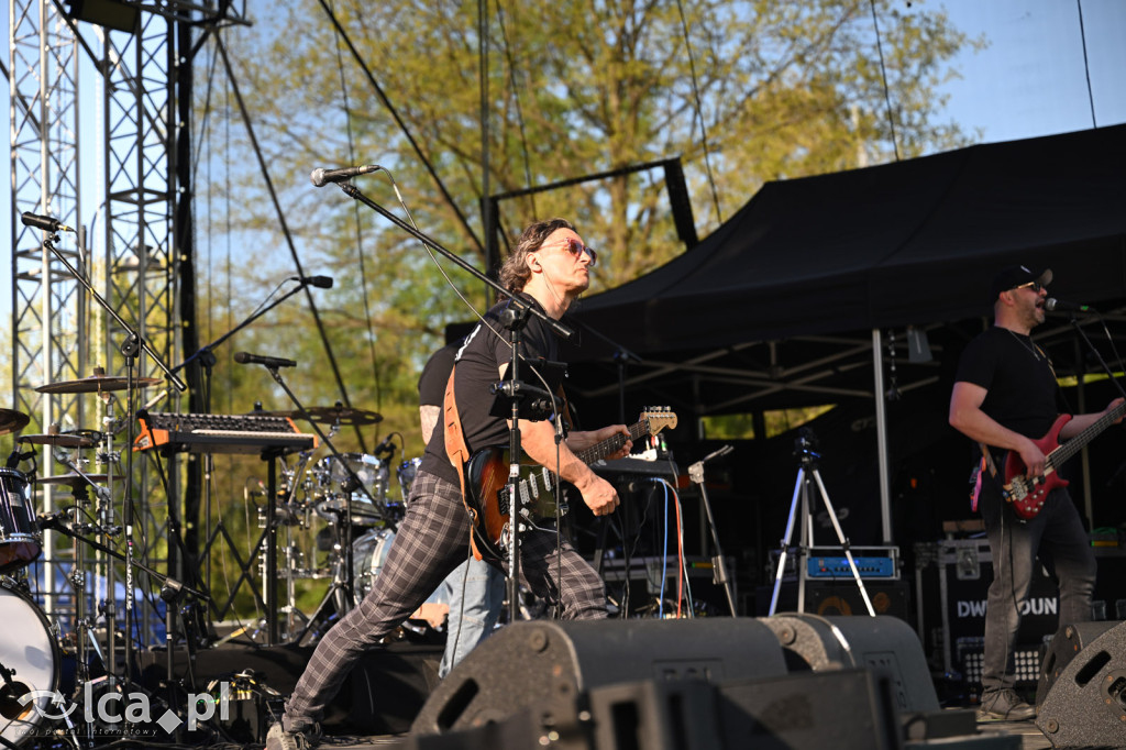 Moodglass i The Wonderland na początek