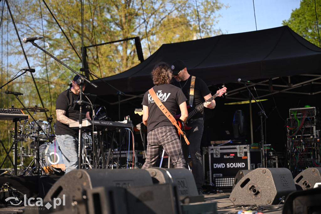 Moodglass i The Wonderland na początek