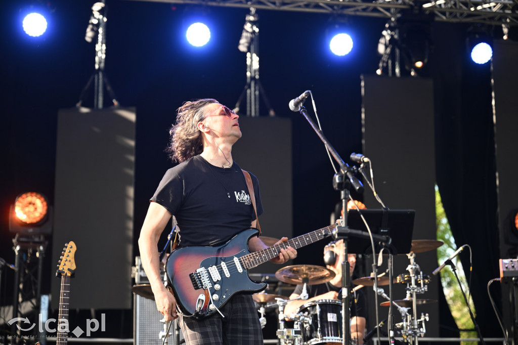 Moodglass i The Wonderland na początek