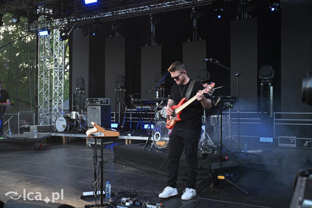 Moodglass i The Wonderland na początek