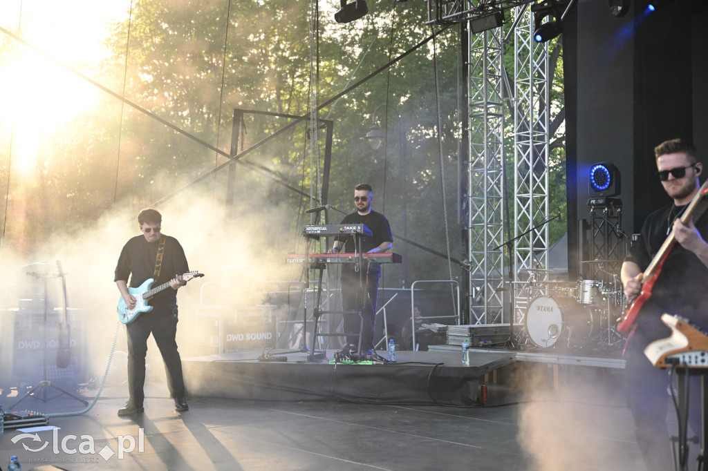 Moodglass i The Wonderland na początek