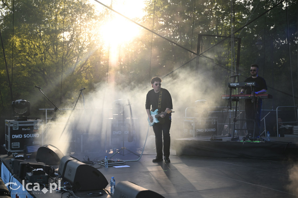 Moodglass i The Wonderland na początek