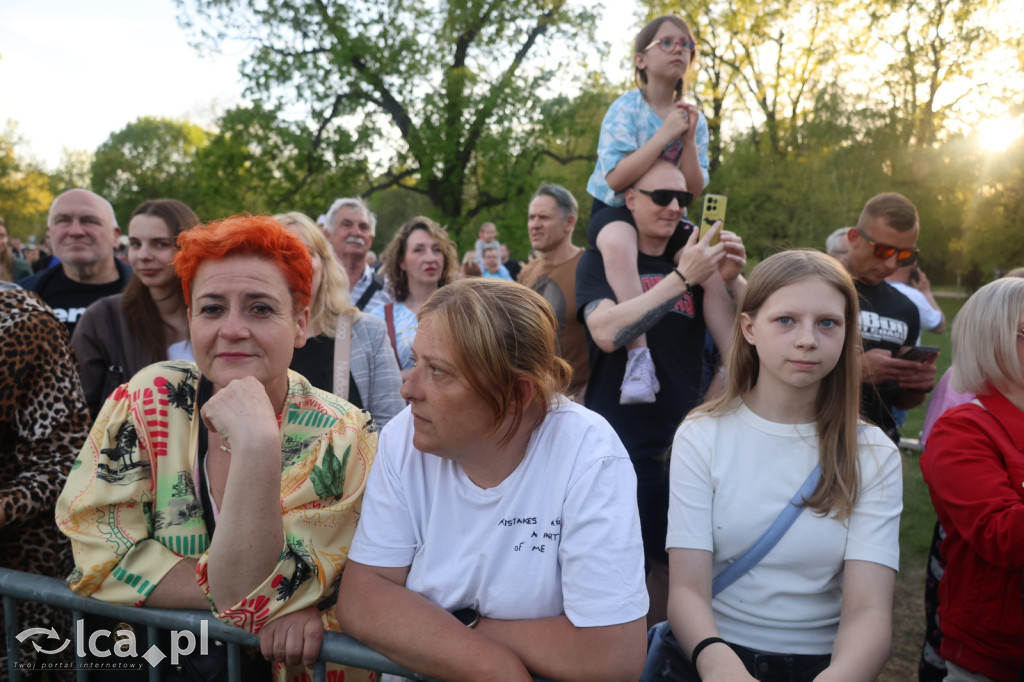Moodglass i The Wonderland na początek