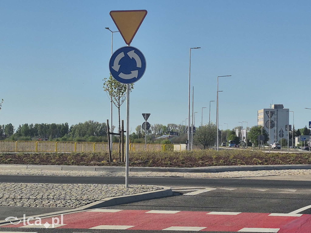 Rondo turbinowe na ul. Jaworzyńskiej gotowe