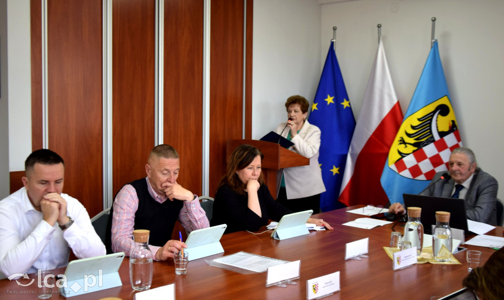 Sesja rady powiatu z pakietem uchwał
