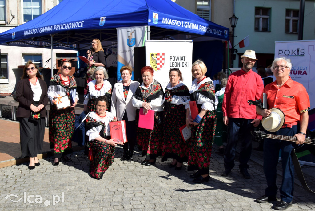 Folklor i tradycja spotkały się w Prochowicach