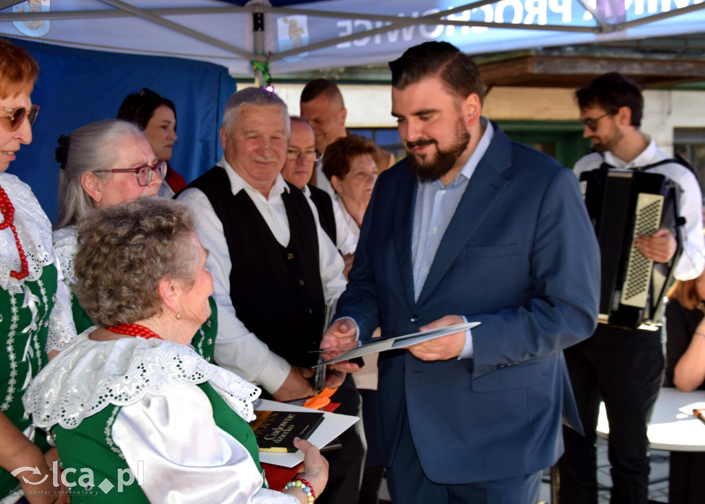 Folklor i tradycja spotkały się w Prochowicach