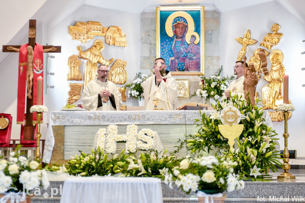 Komunia w kościele pw. Matki Bożej Częstochowskiej