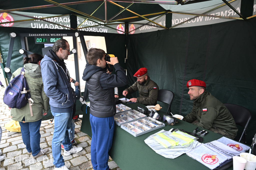 Wojskowy piknik u Zawiszy Czarnego